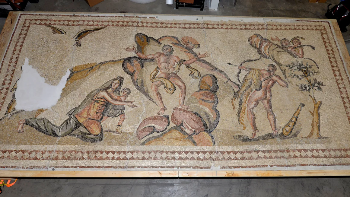 A_2000-Year-Old_Syrian_Mosaic_Artifact_was_Brought_into_the_U.S._Illegally_by_Alcharrihi_The_Daily_Muck