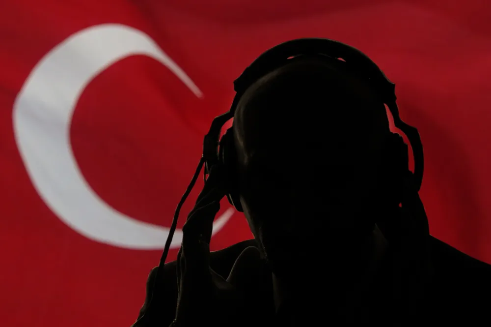 The Image of a Man Wearing Military Equipment Superimposed over the Turkish Flag Represents a Fraudulent Attempt to Sell Turkish Made Components to the U.S. Military - The Daily Muck