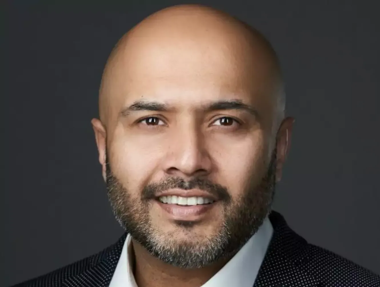 Zishan Alvi Owner of Lab Elite and Shown in a Promotional Photo Has Pleaded Guilty to a COVID-19 Fraud Scheme - The Daily Muck
