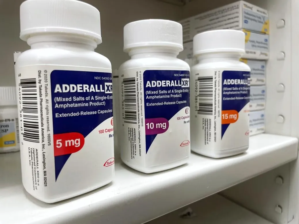 Many_people_turn_to_online_pharmacies_for_prescriptions_like_Adderall