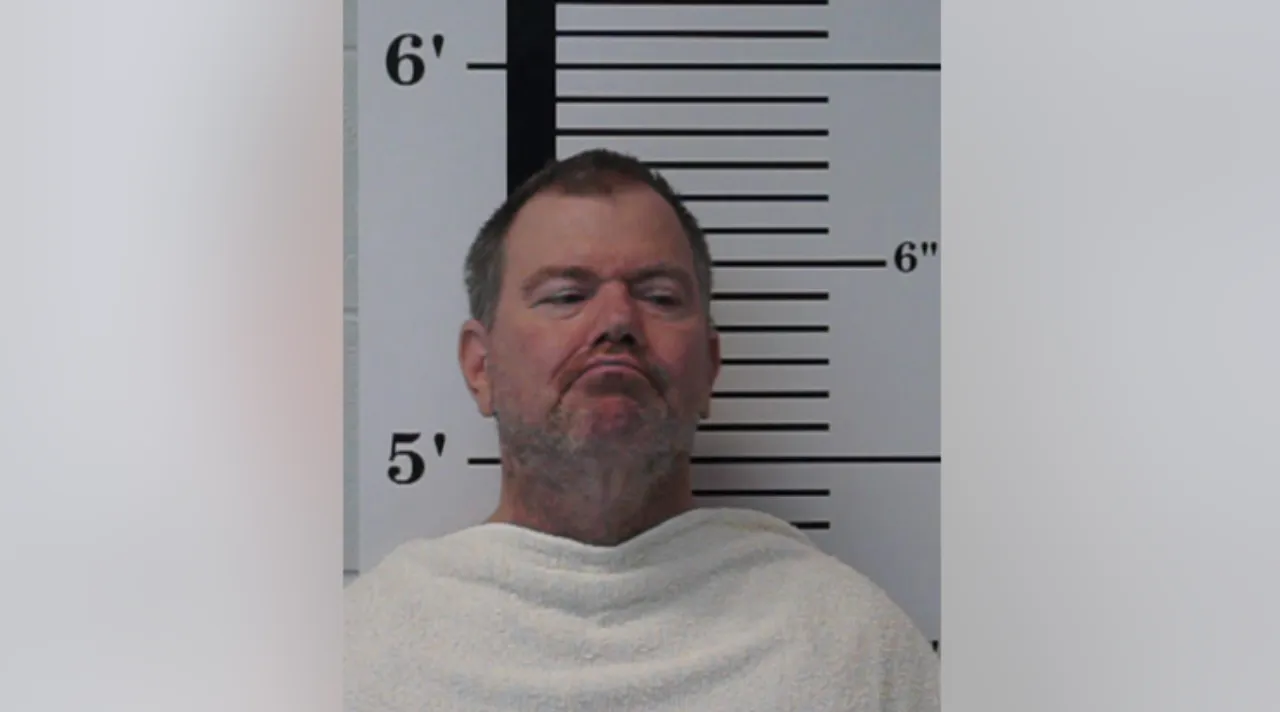 Dallas_Police_Officer_Thomas_Michael_Fry_Shown_in_His_Mugshot_Has_Been_Charged_with_Stealing_Police_Weapons_and_Selling_Them