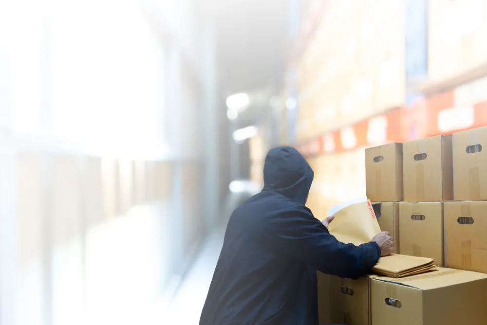Dwight_Oliver_Has_Been_Sentenced_to_15_Months_For_Stealing_Fitbit_Devices_From_the_Warehouse_Where_He_worked